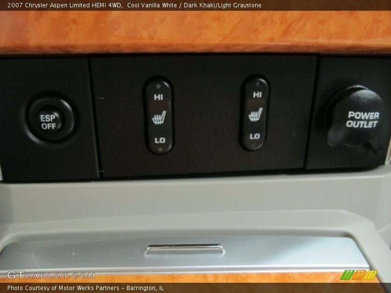Cool Vanilla White / Dark Khaki/Light Graystone 2007 Chrysler Aspen Limited HEMI 4WD