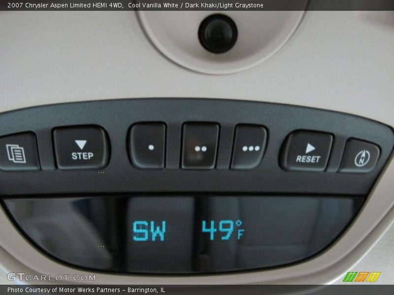 Cool Vanilla White / Dark Khaki/Light Graystone 2007 Chrysler Aspen Limited HEMI 4WD
