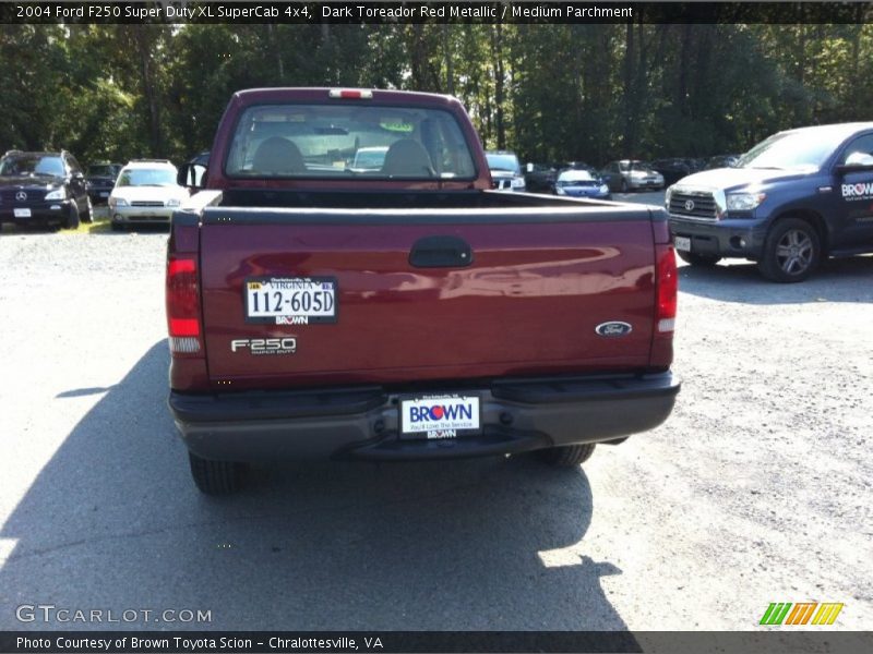 Dark Toreador Red Metallic / Medium Parchment 2004 Ford F250 Super Duty XL SuperCab 4x4