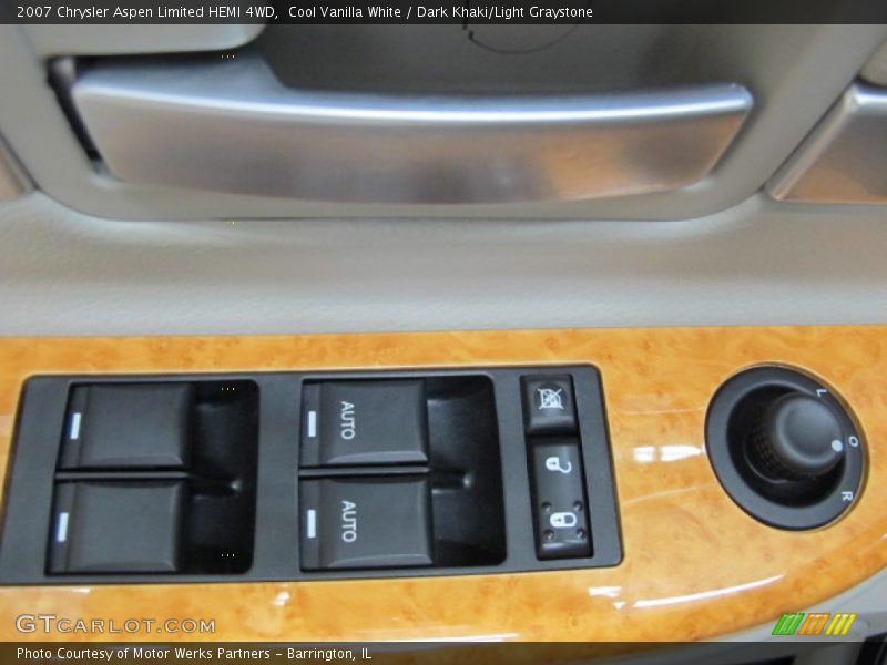Cool Vanilla White / Dark Khaki/Light Graystone 2007 Chrysler Aspen Limited HEMI 4WD