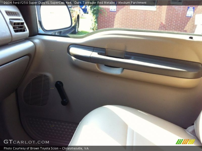 Dark Toreador Red Metallic / Medium Parchment 2004 Ford F250 Super Duty XL SuperCab 4x4