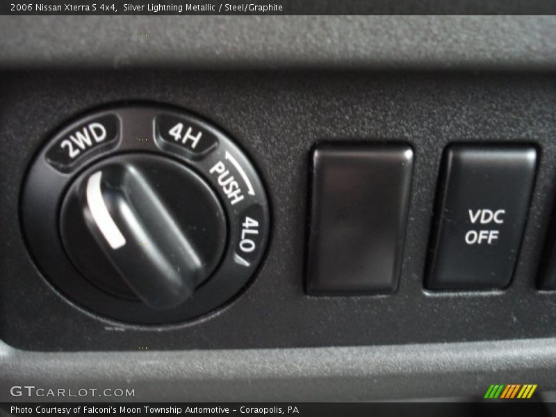 Silver Lightning Metallic / Steel/Graphite 2006 Nissan Xterra S 4x4