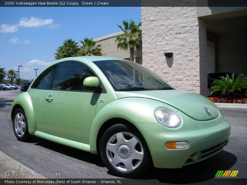 Green / Cream 2000 Volkswagen New Beetle GLS Coupe