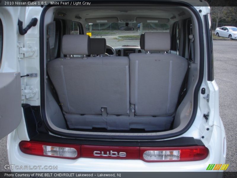 White Pearl / Light Gray 2010 Nissan Cube 1.8 S