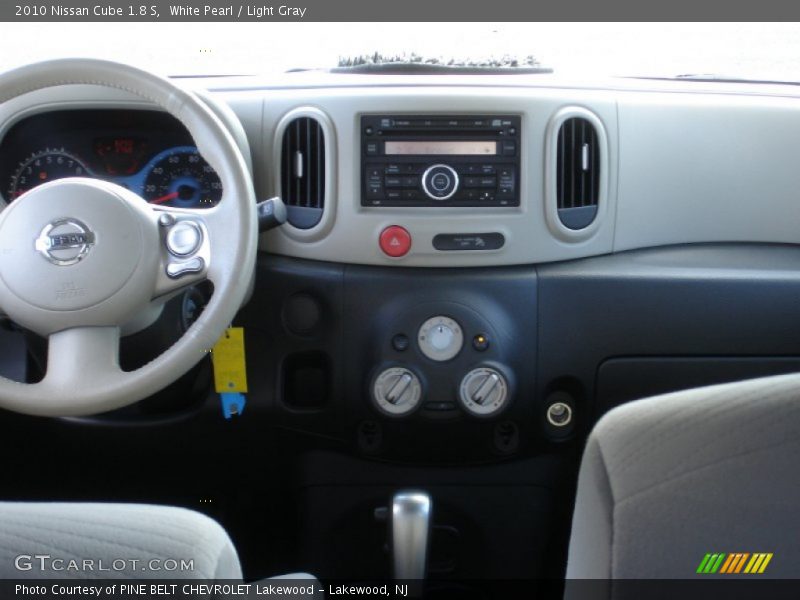 White Pearl / Light Gray 2010 Nissan Cube 1.8 S