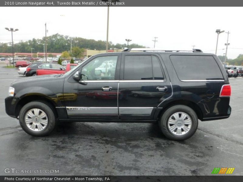 Tuxedo Black Metallic / Charcoal Black 2010 Lincoln Navigator 4x4
