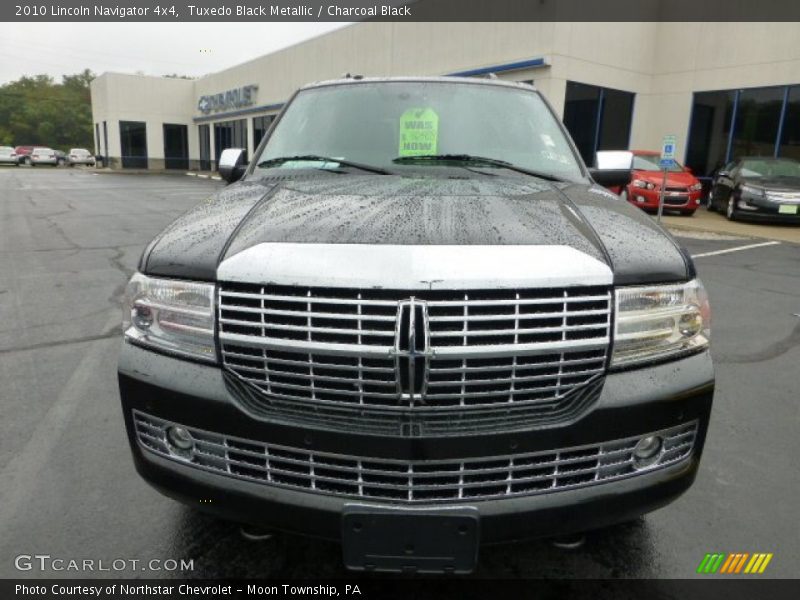 Tuxedo Black Metallic / Charcoal Black 2010 Lincoln Navigator 4x4