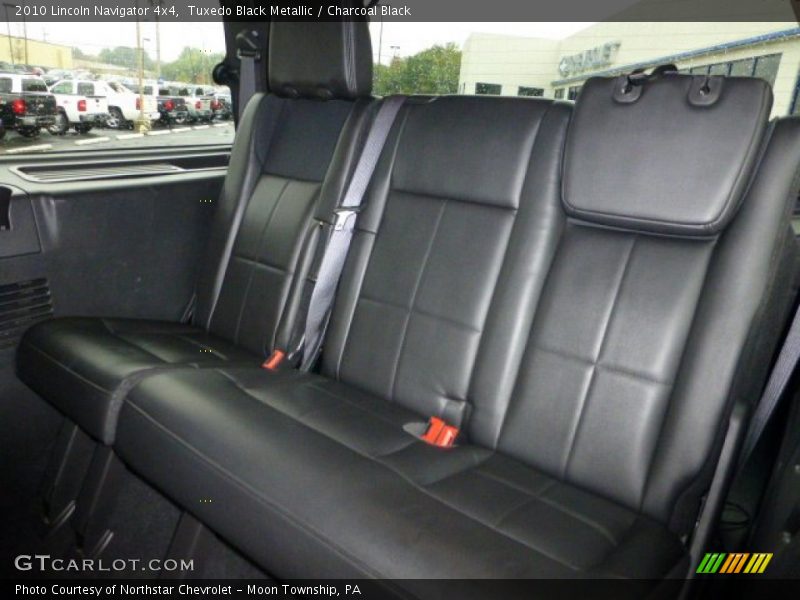 Tuxedo Black Metallic / Charcoal Black 2010 Lincoln Navigator 4x4