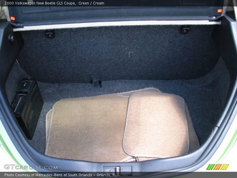 Green / Cream 2000 Volkswagen New Beetle GLS Coupe