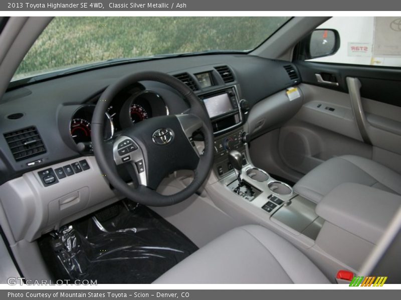 Ash Interior - 2013 Highlander SE 4WD 
