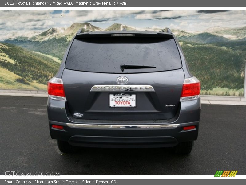 Magnetic Gray Metallic / Ash 2013 Toyota Highlander Limited 4WD
