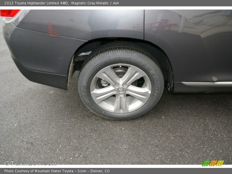 Magnetic Gray Metallic / Ash 2013 Toyota Highlander Limited 4WD