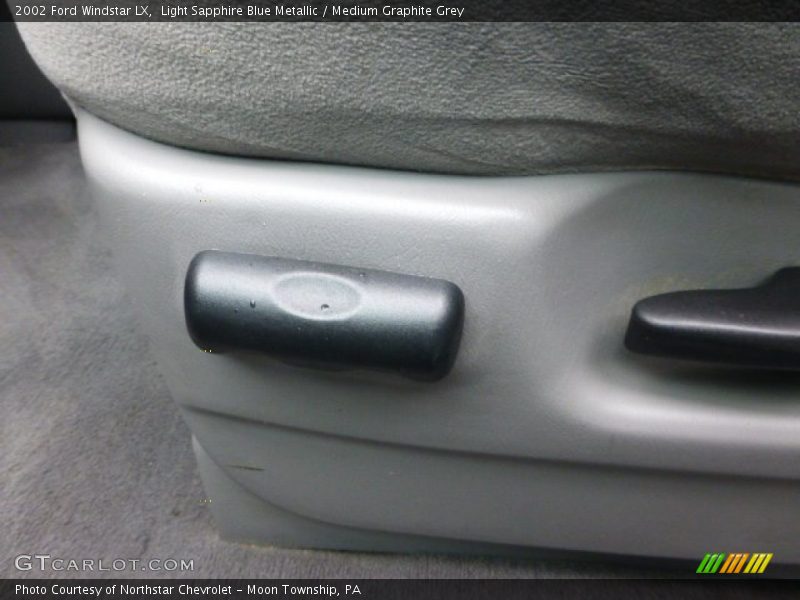 Light Sapphire Blue Metallic / Medium Graphite Grey 2002 Ford Windstar LX