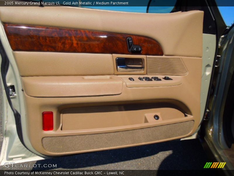Door Panel of 2005 Grand Marquis LS