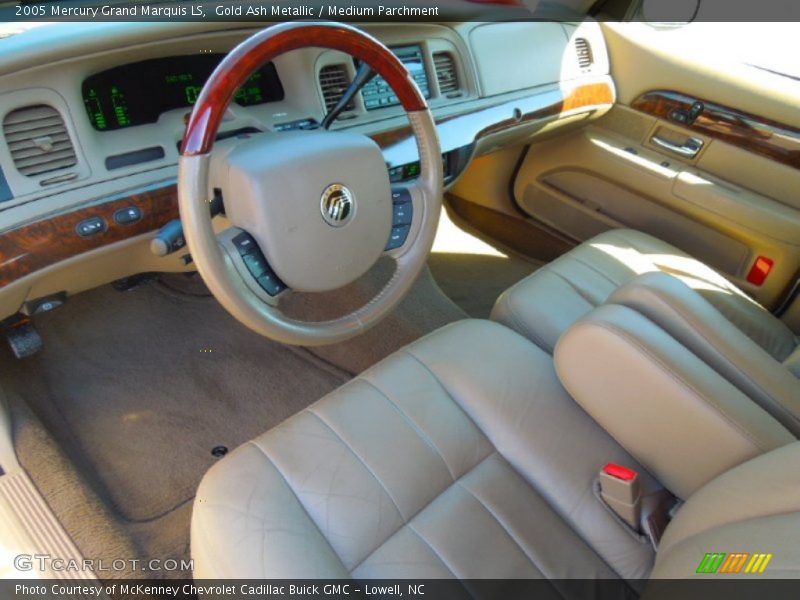 Medium Parchment Interior - 2005 Grand Marquis LS 