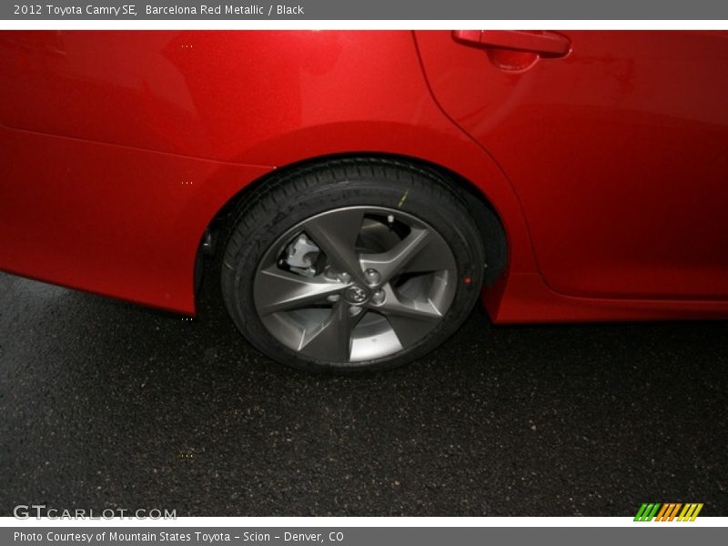 Barcelona Red Metallic / Black 2012 Toyota Camry SE