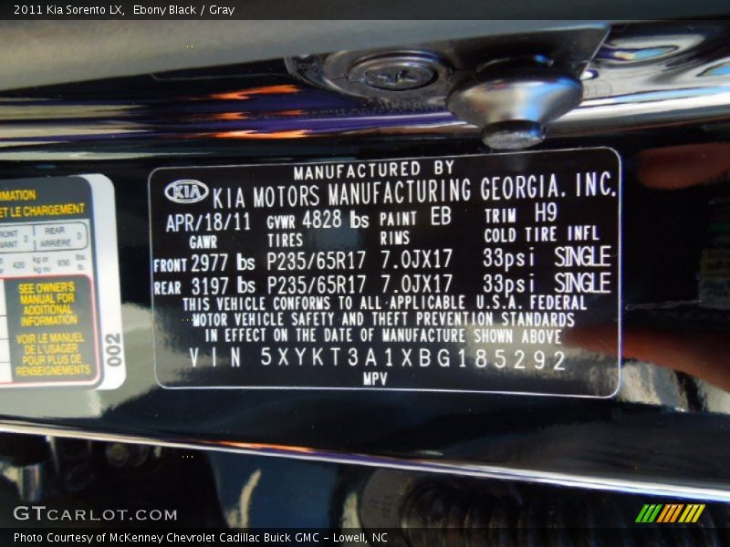 Ebony Black / Gray 2011 Kia Sorento LX