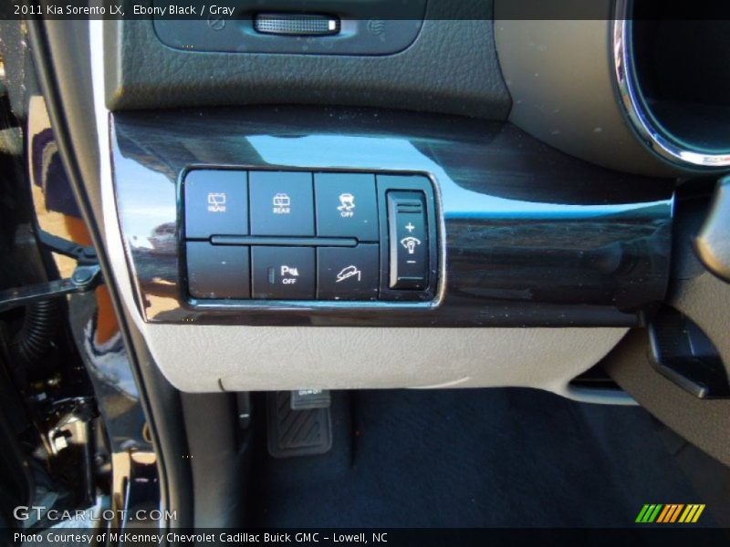 Ebony Black / Gray 2011 Kia Sorento LX