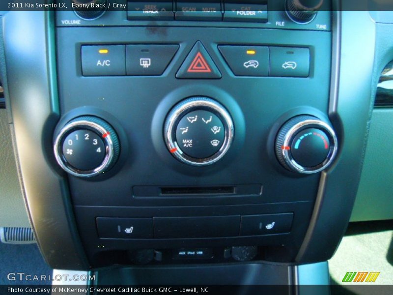 Ebony Black / Gray 2011 Kia Sorento LX