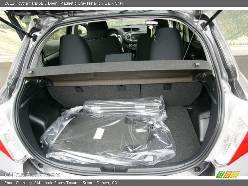 Magnetic Gray Metallic / Dark Gray 2012 Toyota Yaris SE 5 Door