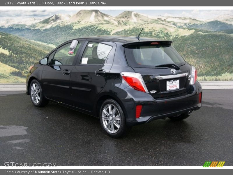 Black Sand Pearl / Dark Gray 2012 Toyota Yaris SE 5 Door