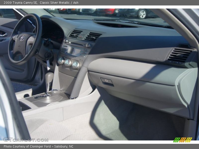Classic Silver Metallic / Ash 2009 Toyota Camry SE
