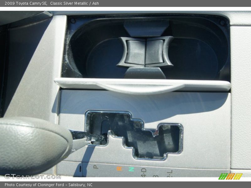Classic Silver Metallic / Ash 2009 Toyota Camry SE