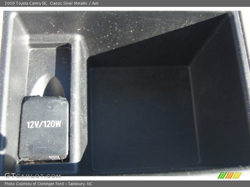 Classic Silver Metallic / Ash 2009 Toyota Camry SE