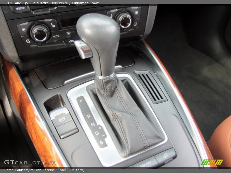 Ibis White / Cinnamon Brown 2010 Audi Q5 3.2 quattro