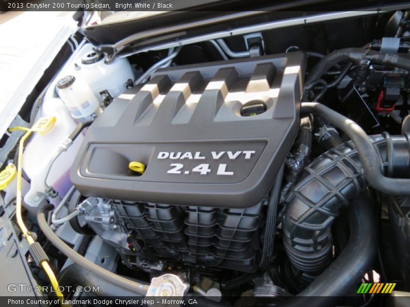 Bright White / Black 2013 Chrysler 200 Touring Sedan