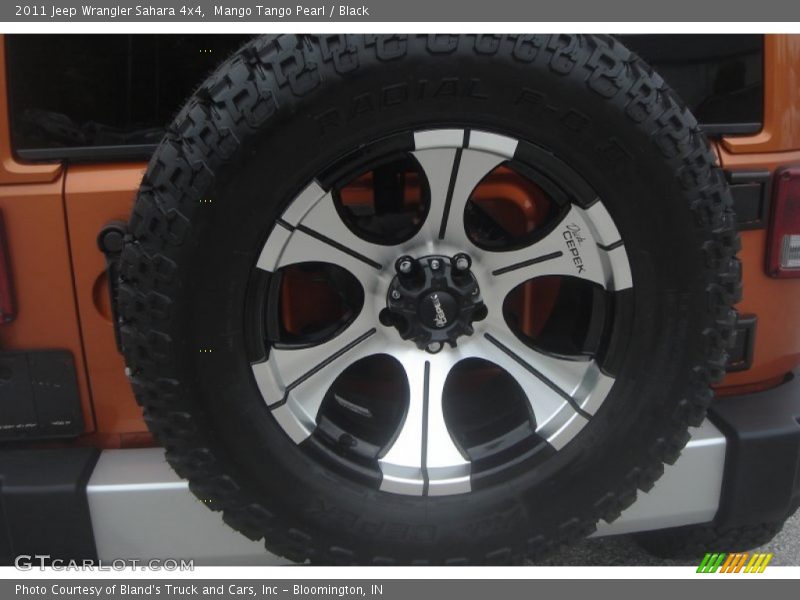 Mango Tango Pearl / Black 2011 Jeep Wrangler Sahara 4x4