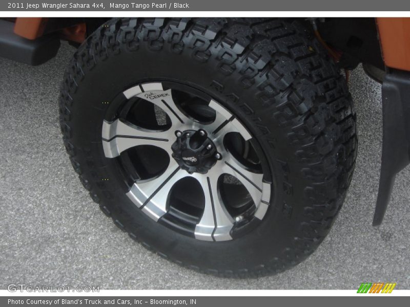 Mango Tango Pearl / Black 2011 Jeep Wrangler Sahara 4x4