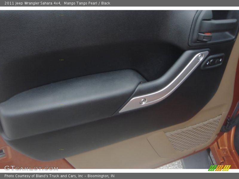 Mango Tango Pearl / Black 2011 Jeep Wrangler Sahara 4x4