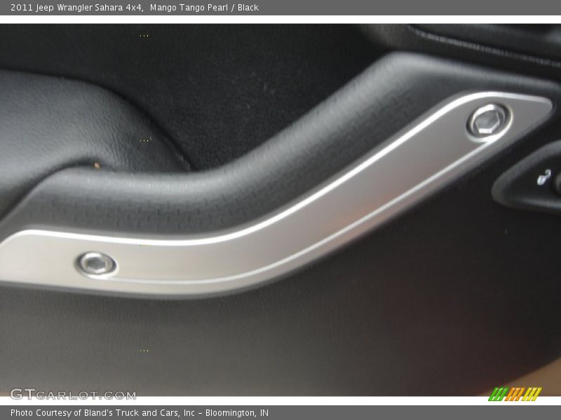 Mango Tango Pearl / Black 2011 Jeep Wrangler Sahara 4x4