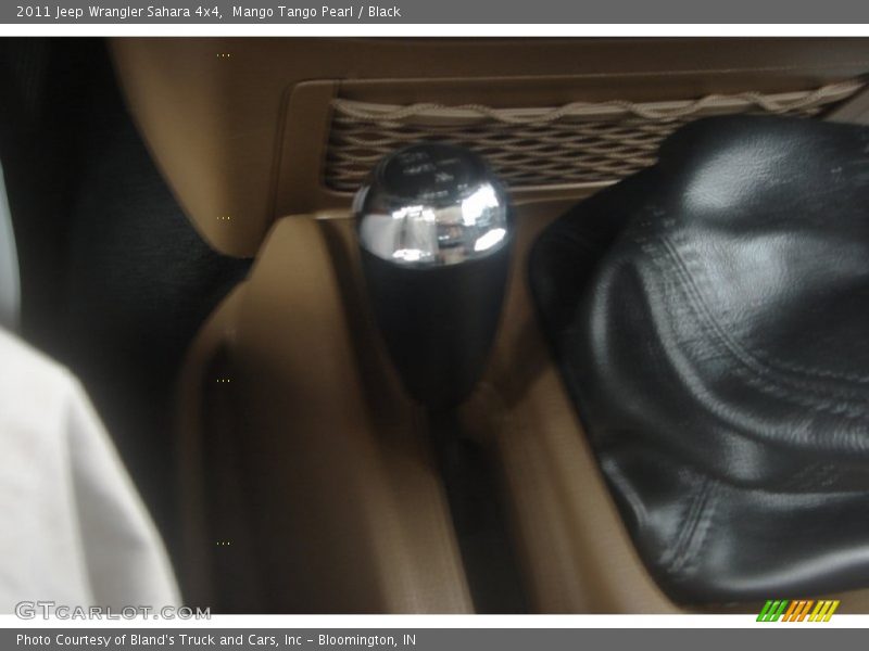 Mango Tango Pearl / Black 2011 Jeep Wrangler Sahara 4x4