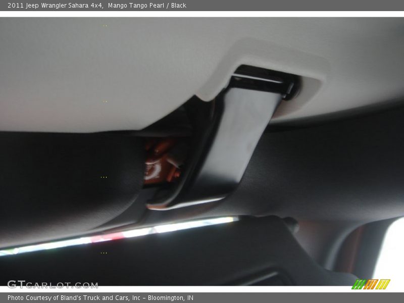 Mango Tango Pearl / Black 2011 Jeep Wrangler Sahara 4x4