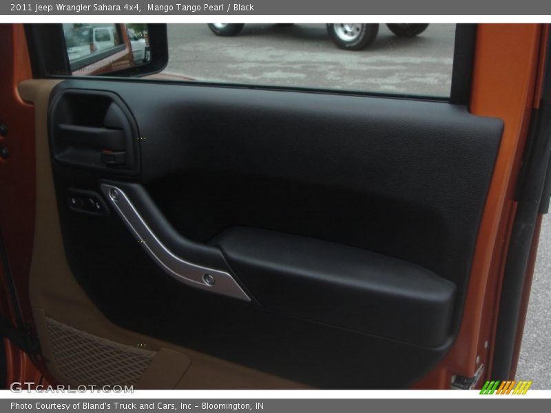 Mango Tango Pearl / Black 2011 Jeep Wrangler Sahara 4x4