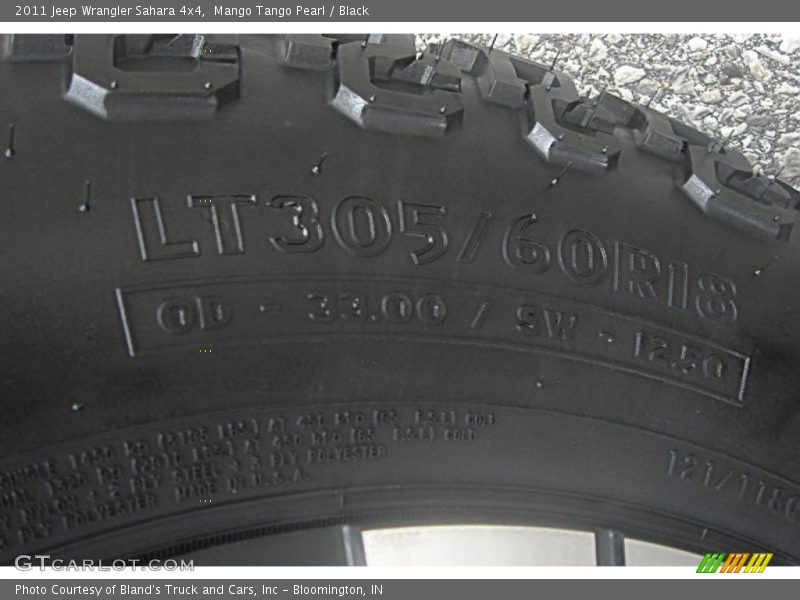 Mango Tango Pearl / Black 2011 Jeep Wrangler Sahara 4x4