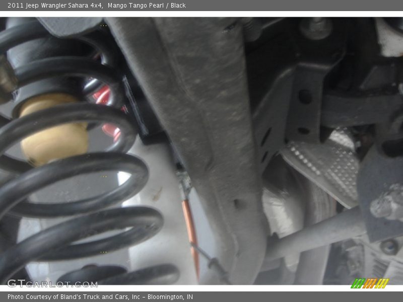 Mango Tango Pearl / Black 2011 Jeep Wrangler Sahara 4x4