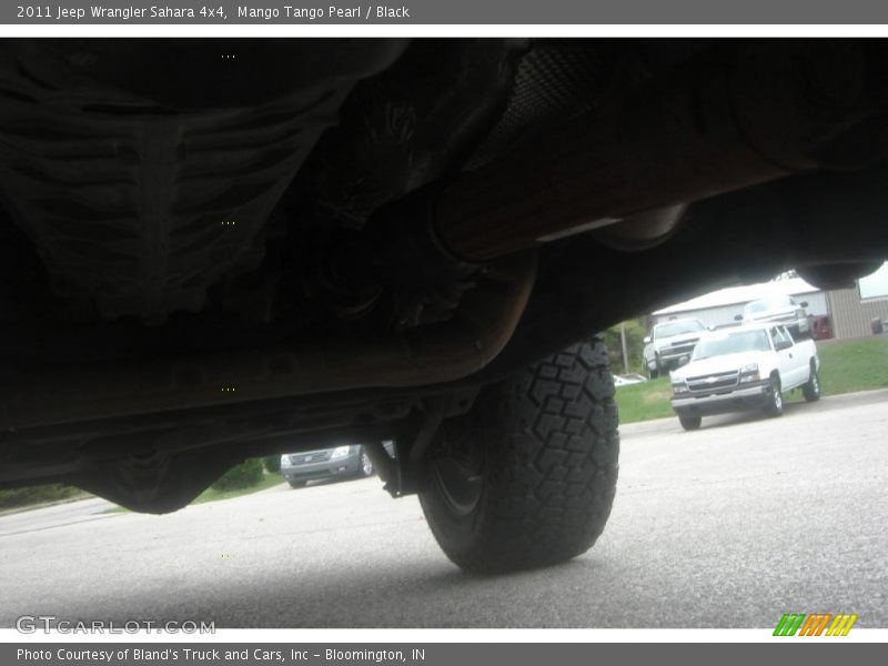 Mango Tango Pearl / Black 2011 Jeep Wrangler Sahara 4x4