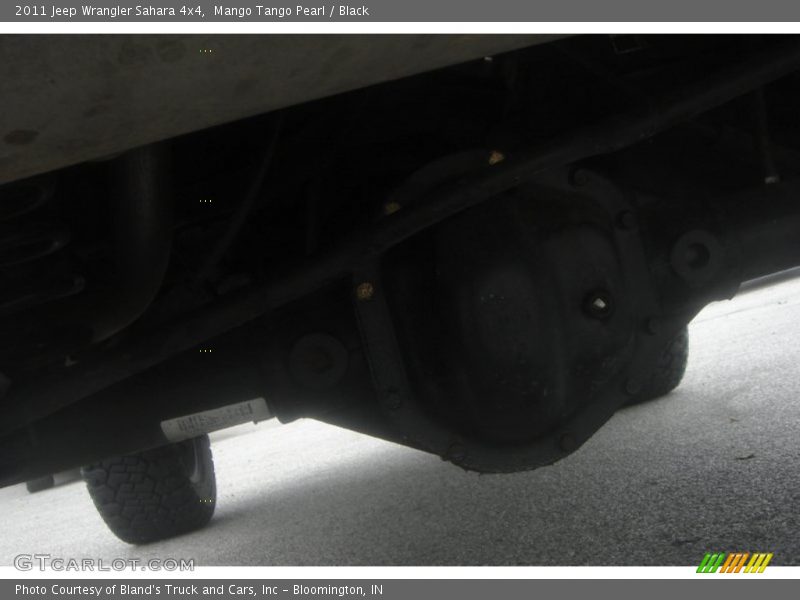 Mango Tango Pearl / Black 2011 Jeep Wrangler Sahara 4x4