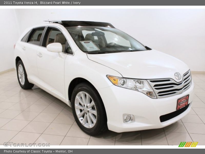 Blizzard Pearl White / Ivory 2011 Toyota Venza I4