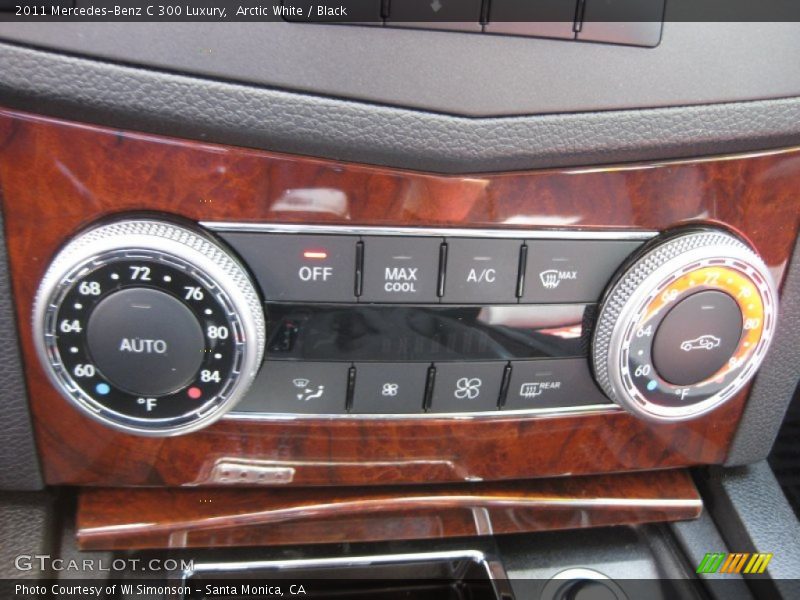 Arctic White / Black 2011 Mercedes-Benz C 300 Luxury