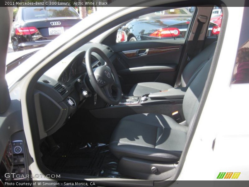 Arctic White / Black 2011 Mercedes-Benz C 300 Luxury