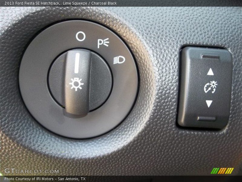 Lime Squeeze / Charcoal Black 2013 Ford Fiesta SE Hatchback