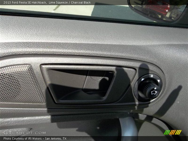 Lime Squeeze / Charcoal Black 2013 Ford Fiesta SE Hatchback