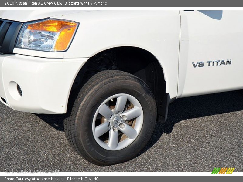 Blizzard White / Almond 2010 Nissan Titan XE Crew Cab