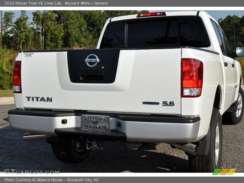 Blizzard White / Almond 2010 Nissan Titan XE Crew Cab
