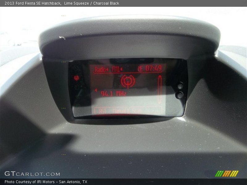 Lime Squeeze / Charcoal Black 2013 Ford Fiesta SE Hatchback