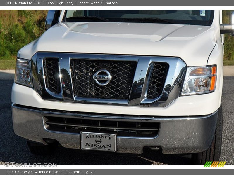 Blizzard White / Charcoal 2012 Nissan NV 2500 HD SV High Roof